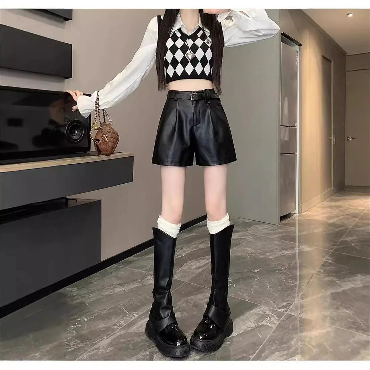 Fashion PU Solid Shorts Women Autumn Winter Retro A Line High Waist Button Zipper Short Pants Y2K Streeet Wide Leg Shorts Korean
