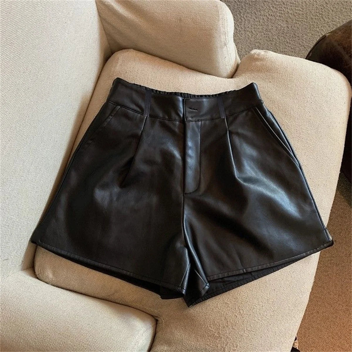 Fashion PU Solid Shorts Women Autumn Winter Retro A Line High Waist Button Zipper Short Pants Y2K Streeet Wide Leg Shorts Korean