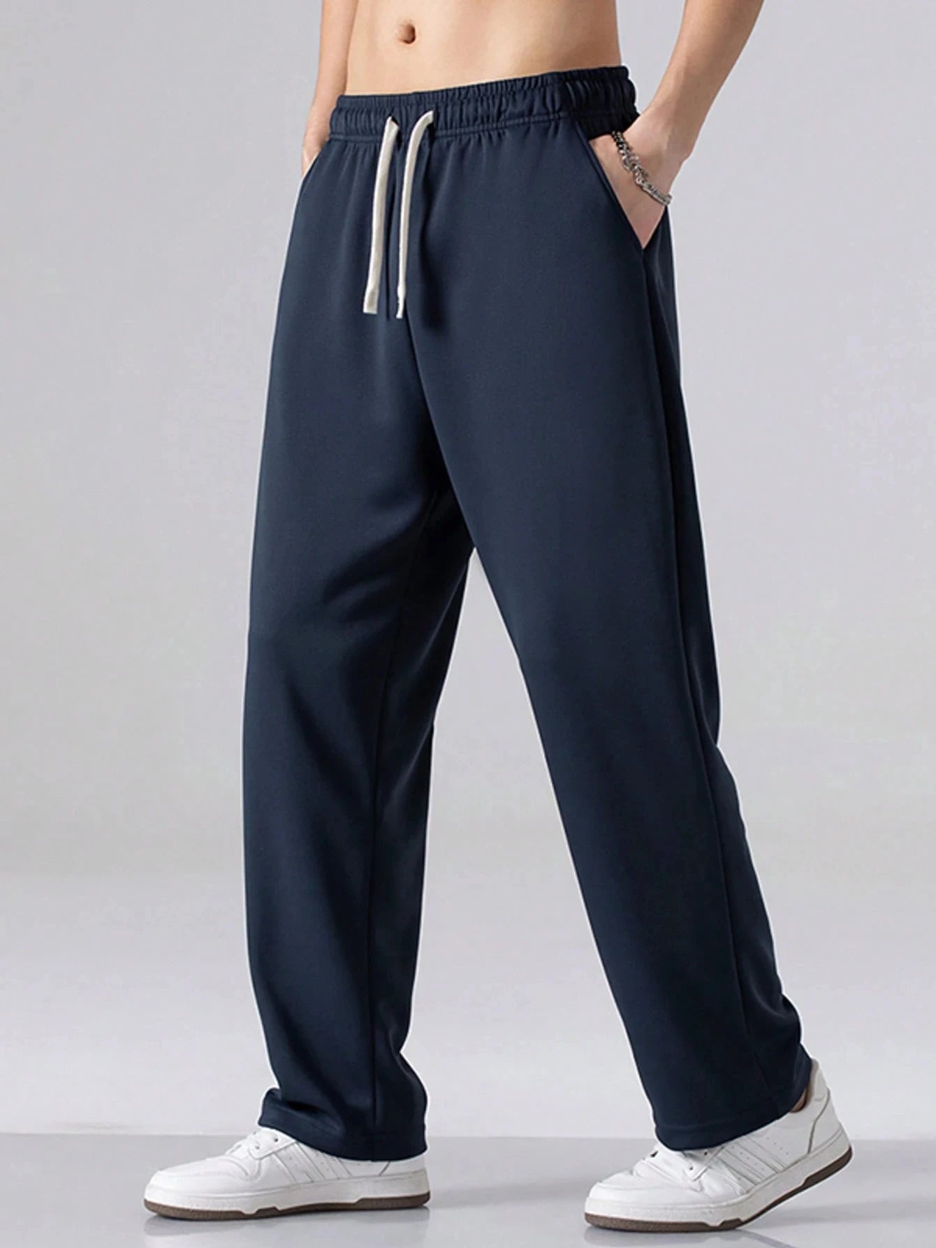 Men's Regular Fit Solid Color Drawstring Waist Sports Pants Autumn and Winter Casual Pocket Design Pants Men's Daily Trousers